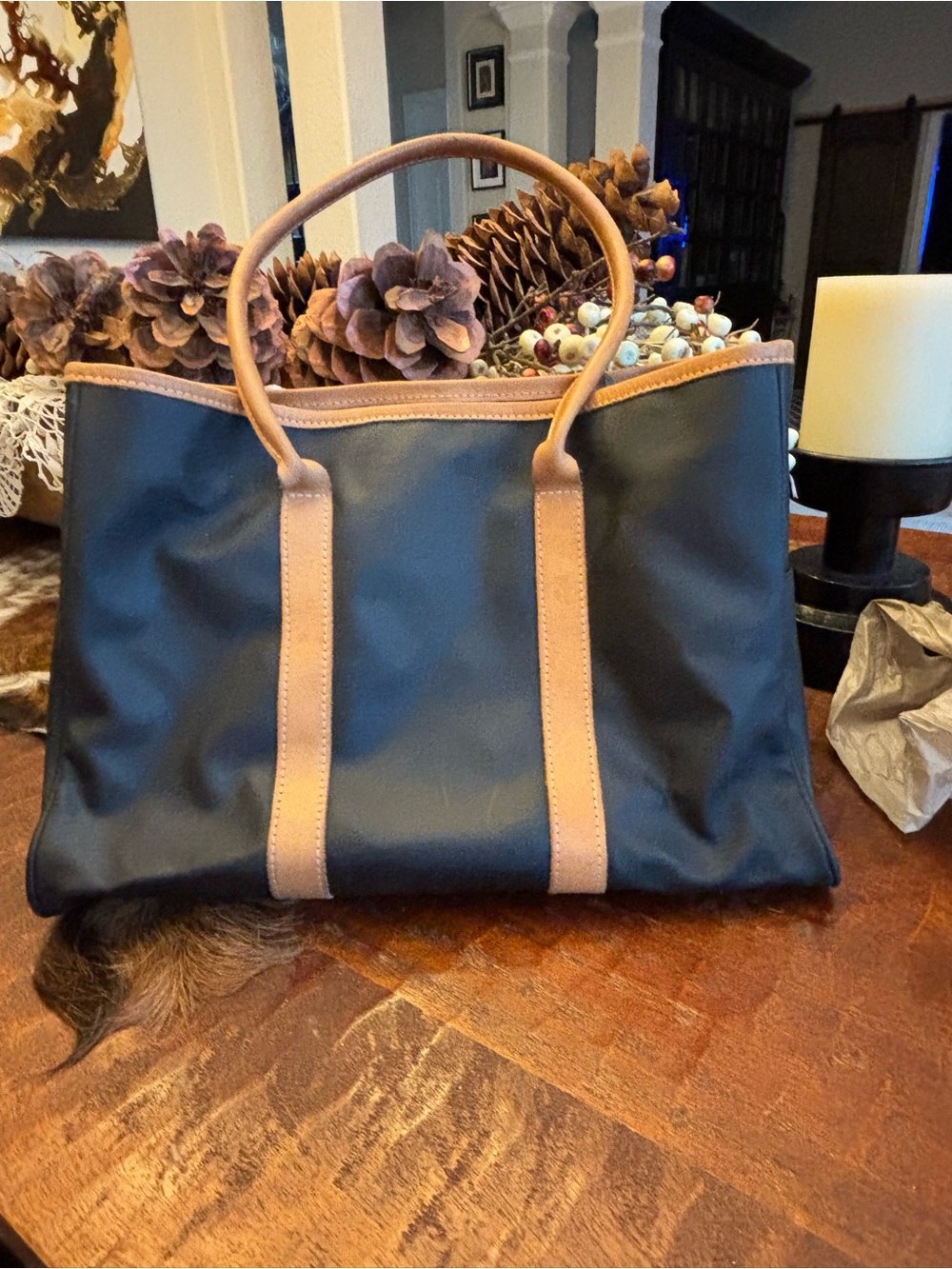 Jon Hart Shoulder Book Bag - Picture 4 of 7